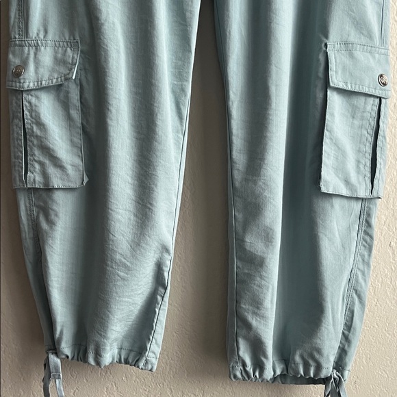 MoFiz Capris with Pockets Loose Fit Light Blue in Size L - Picture 7 of 15